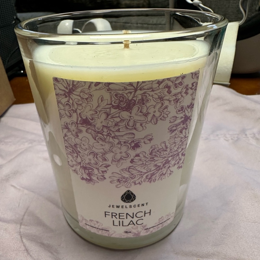 French lilac‎ jewelscent candle